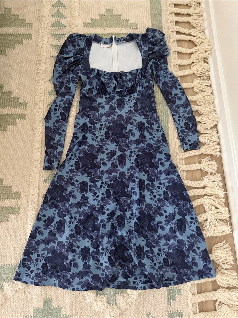 Smith & Quinn Floral Puff-Sleeve Midi Dress in Blue